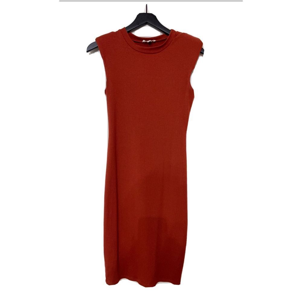 Women’s Ribbed Sleeveless Midi Dress With Shoulder Pads By Rolla Coster Medium